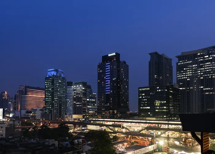 מלון Four Points By Sheraton Ploenchit Sukhumvit