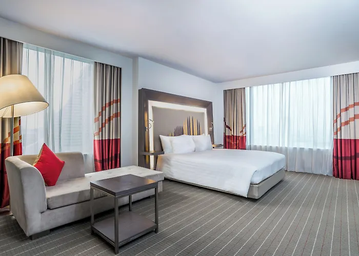 מלון Four Points By Sheraton Ploenchit Sukhumvit בנגקוק