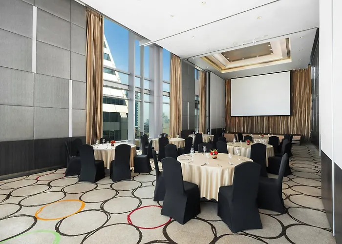 Four Points By Sheraton Ploenchit Sukhumvit 4* 방콕